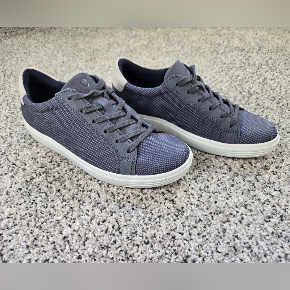 ECCO Women's Soft Classic Sneaker Shoes Ombre/Magnet/Gravel size 5-5.5 EUC